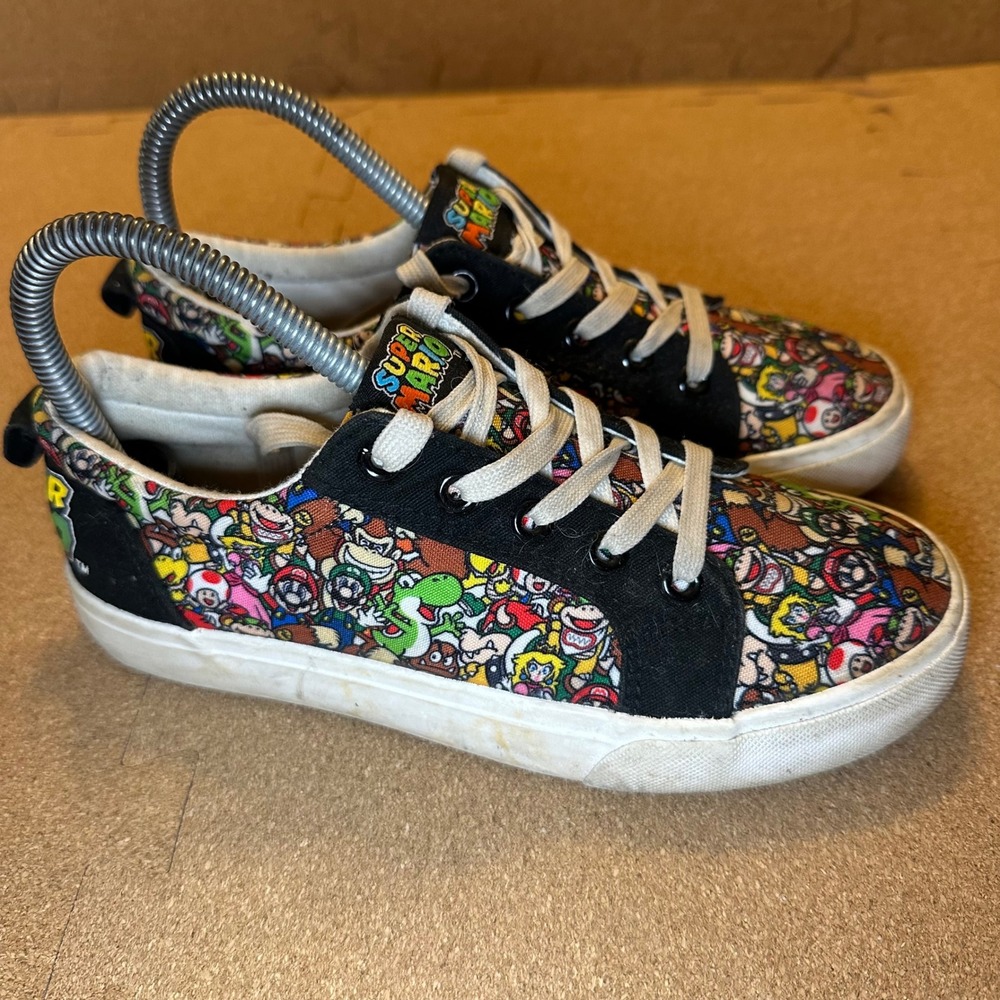 Ground Up Super‎ Mario Bros Kids Size 4 Canvas Sneakers Multi Color Character